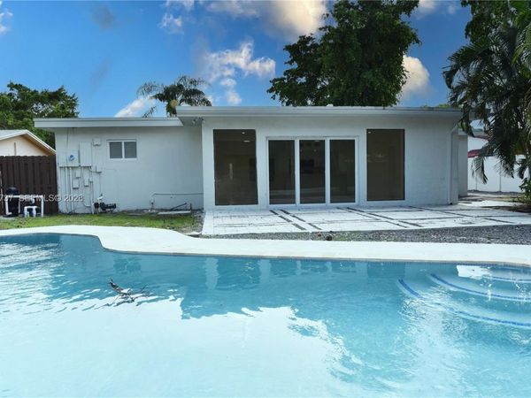 Hollywood, FL 33021