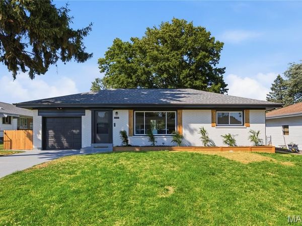 4327 Sinnwell Drive, St Louis, MO 63123