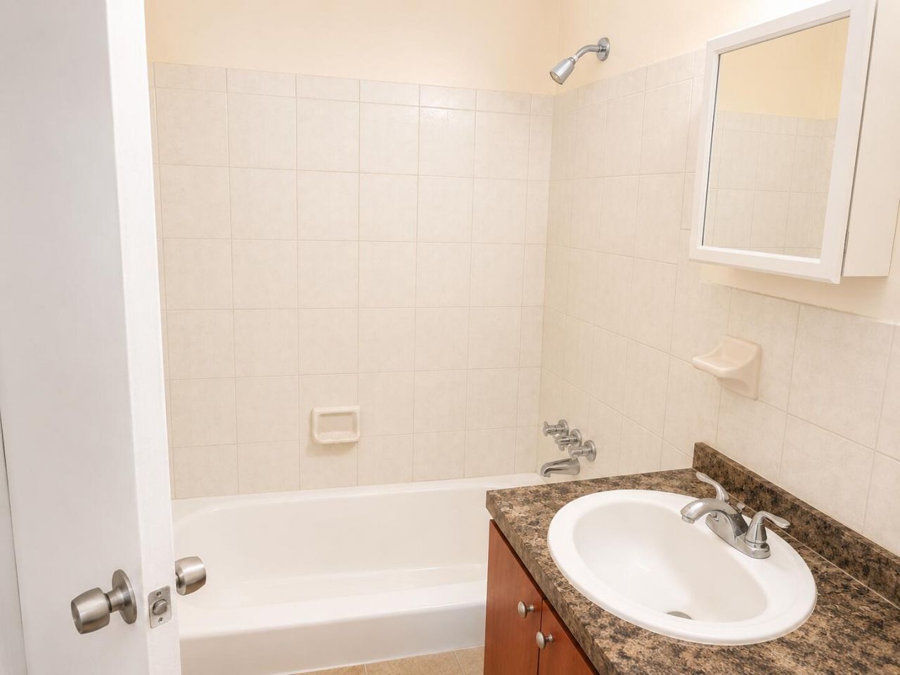 824 NE 16th Street, Unit 828, Fort Lauderdale, FL 33304 Photo