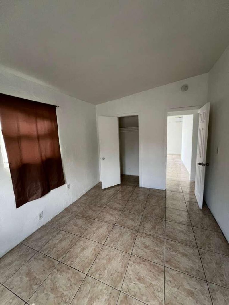 1524 NW 42nd Street, Unit B, Miami, FL 33142 Photo
