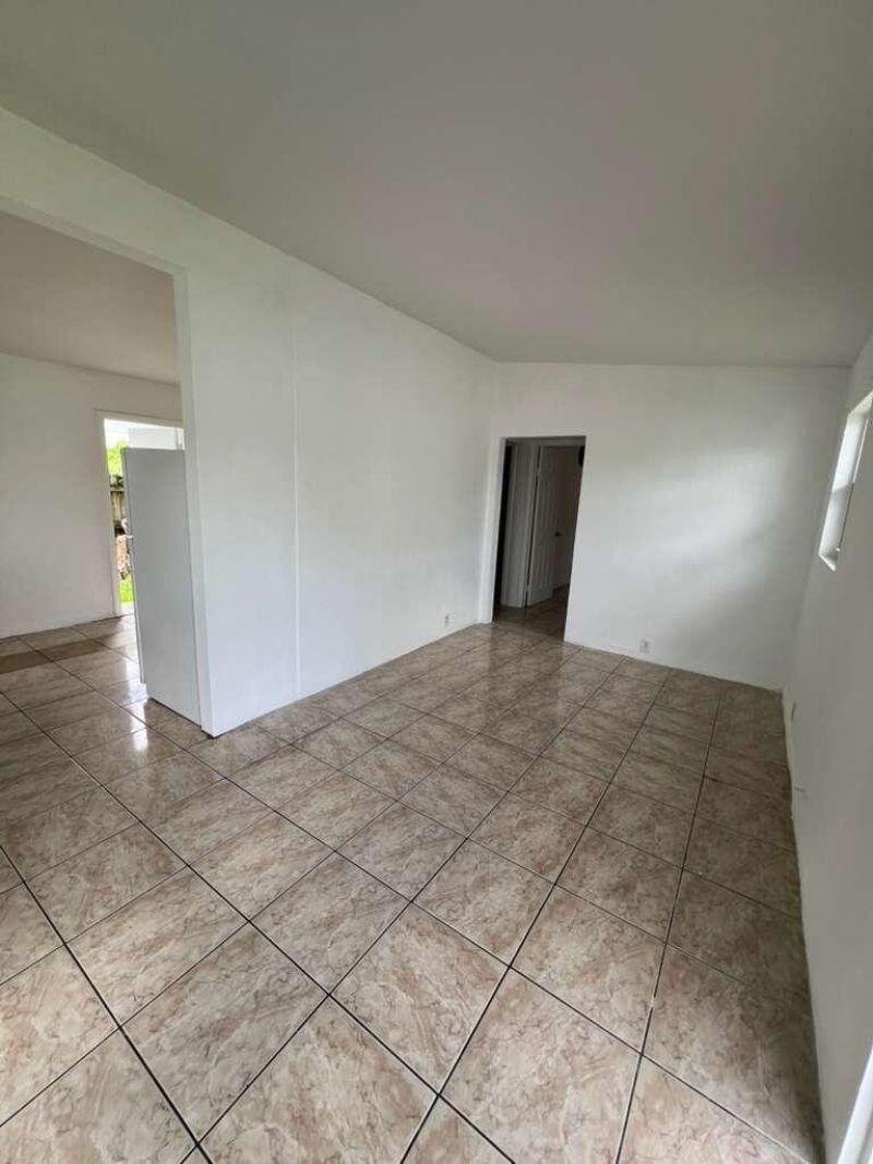1524 NW 42nd Street, Unit B, Miami, FL 33142 Photo