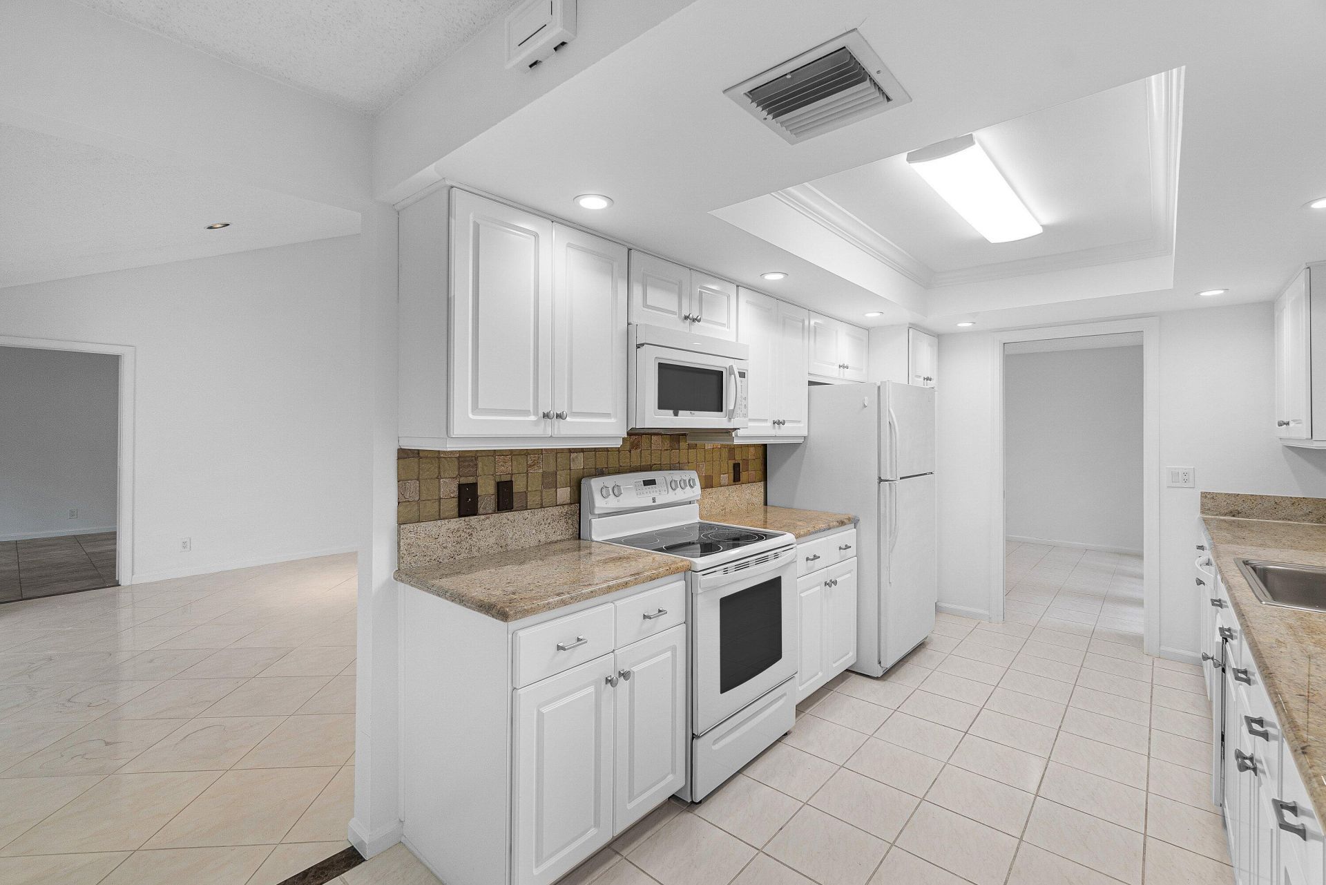 5635 Kiowa Circle, Boynton Beach, FL 33437 Photo