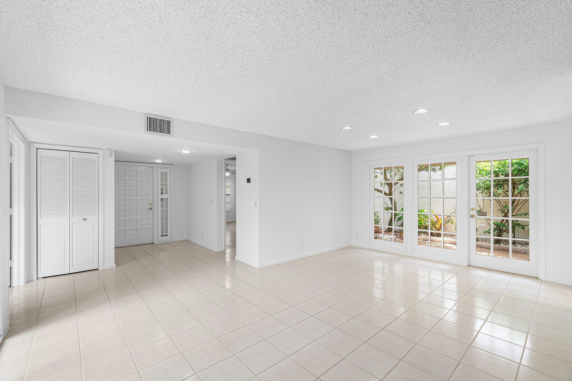 5635 Kiowa Circle, Boynton Beach, FL 33437 Photo