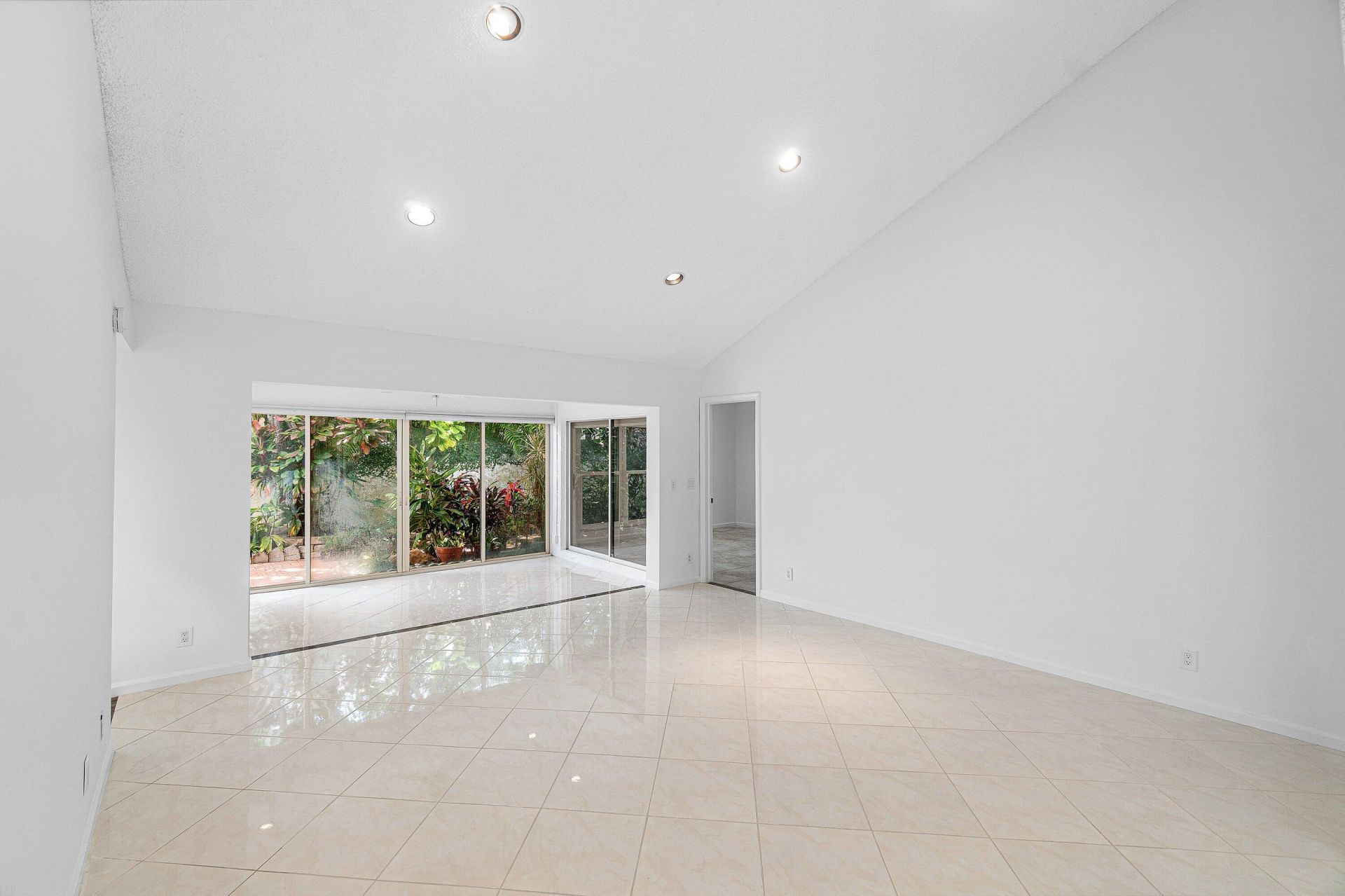 5635 Kiowa Circle, Boynton Beach, FL 33437 Photo