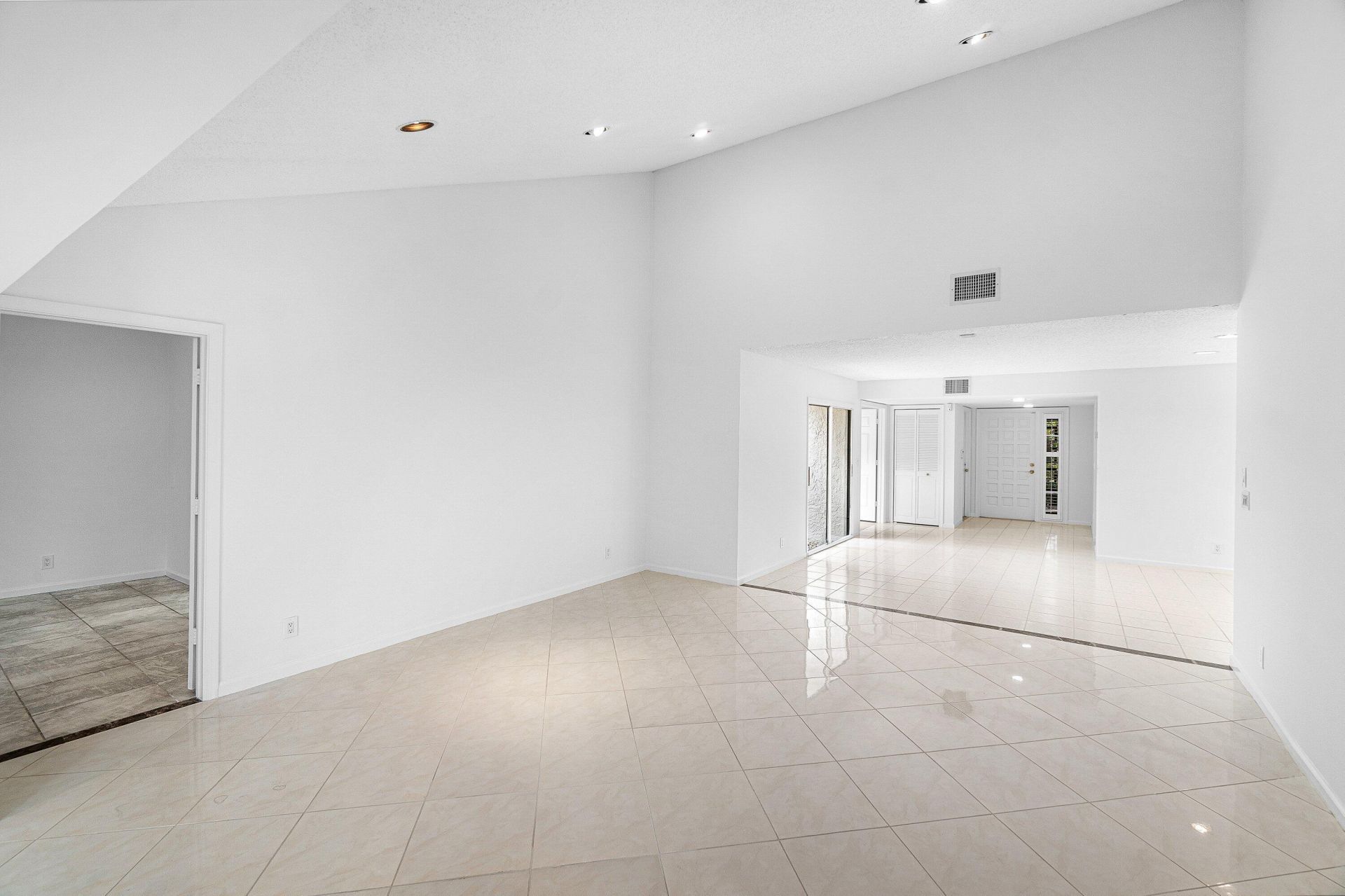 5635 Kiowa Circle, Boynton Beach, FL 33437 Photo