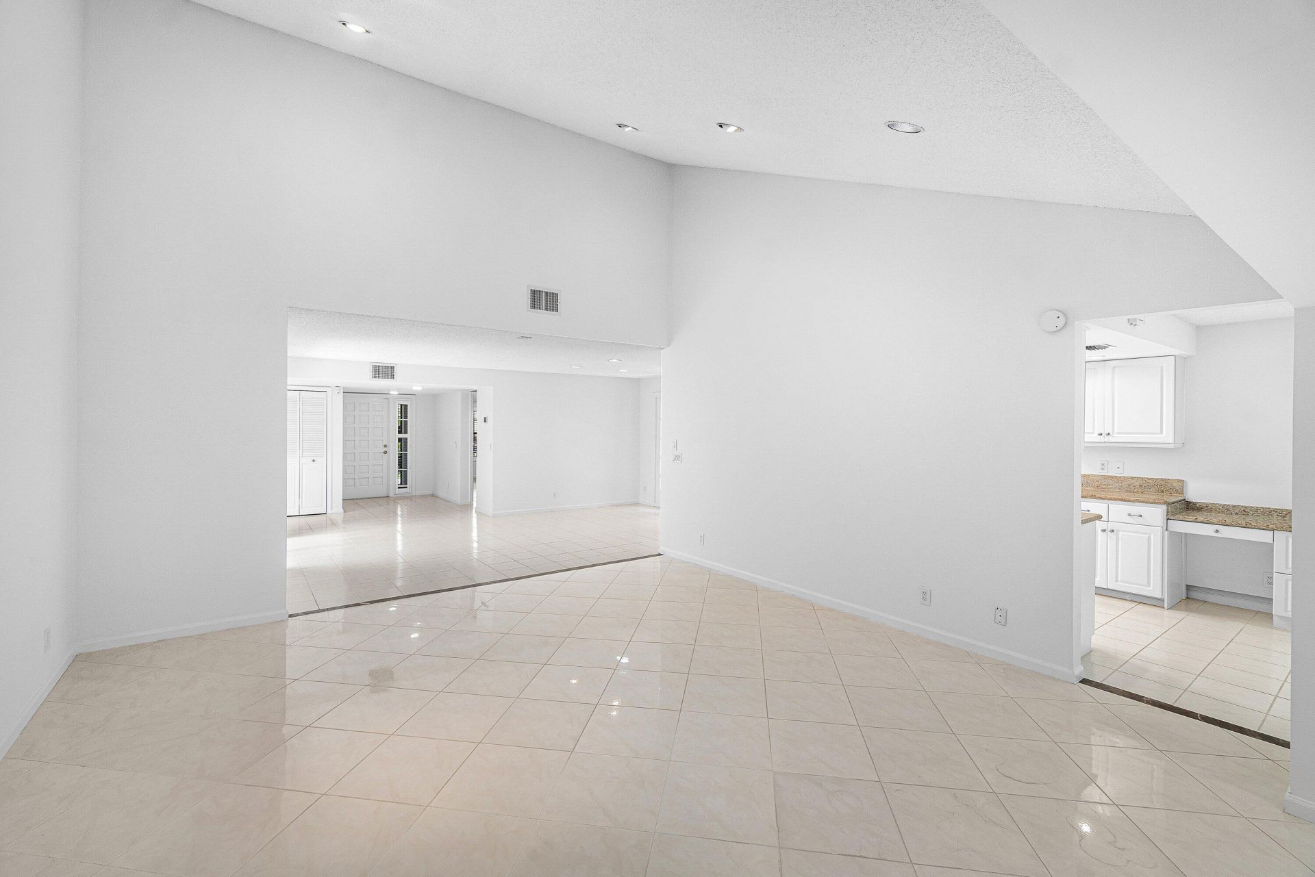 5635 Kiowa Circle, Boynton Beach, FL 33437 Photo