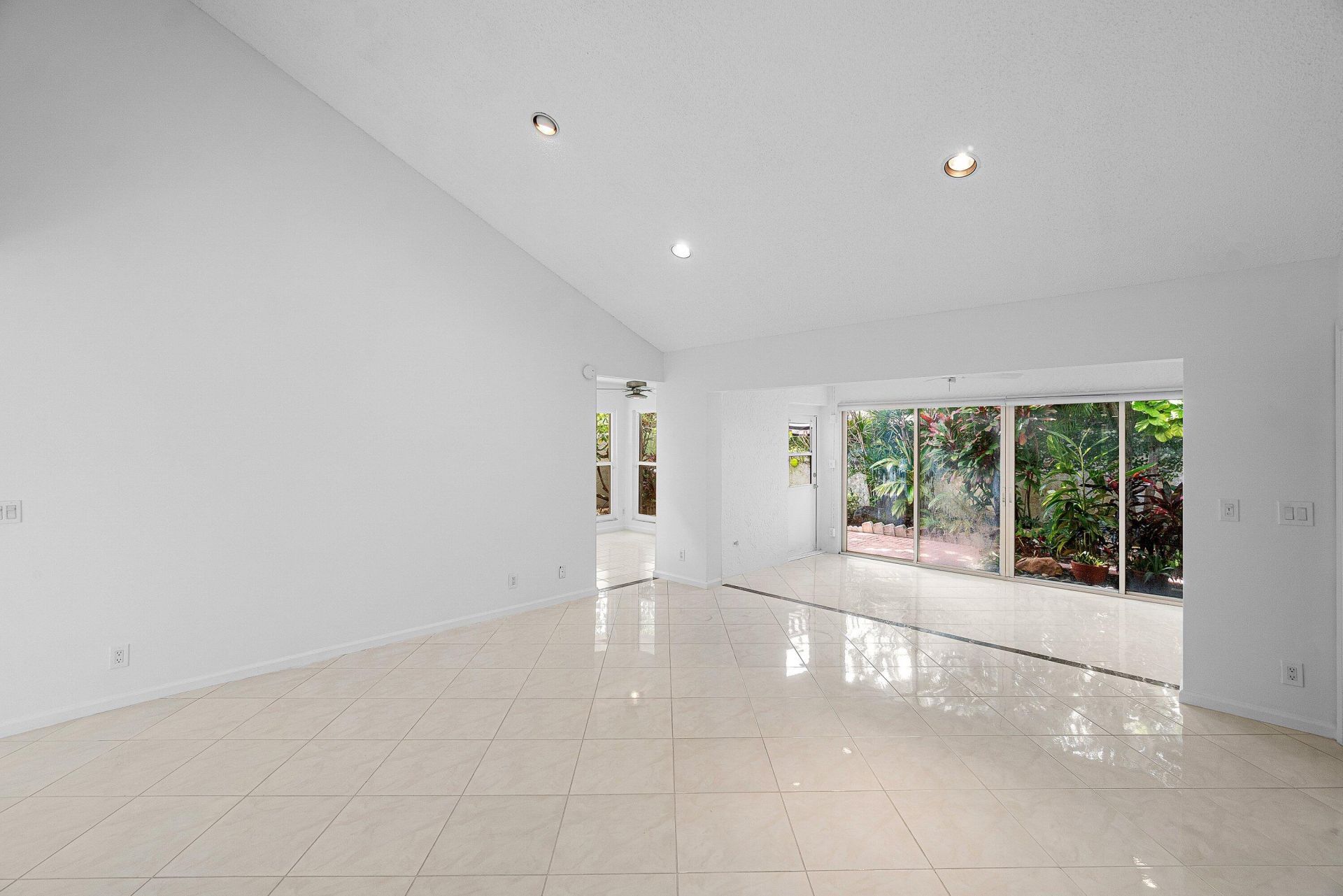 5635 Kiowa Circle, Boynton Beach, FL 33437 Photo