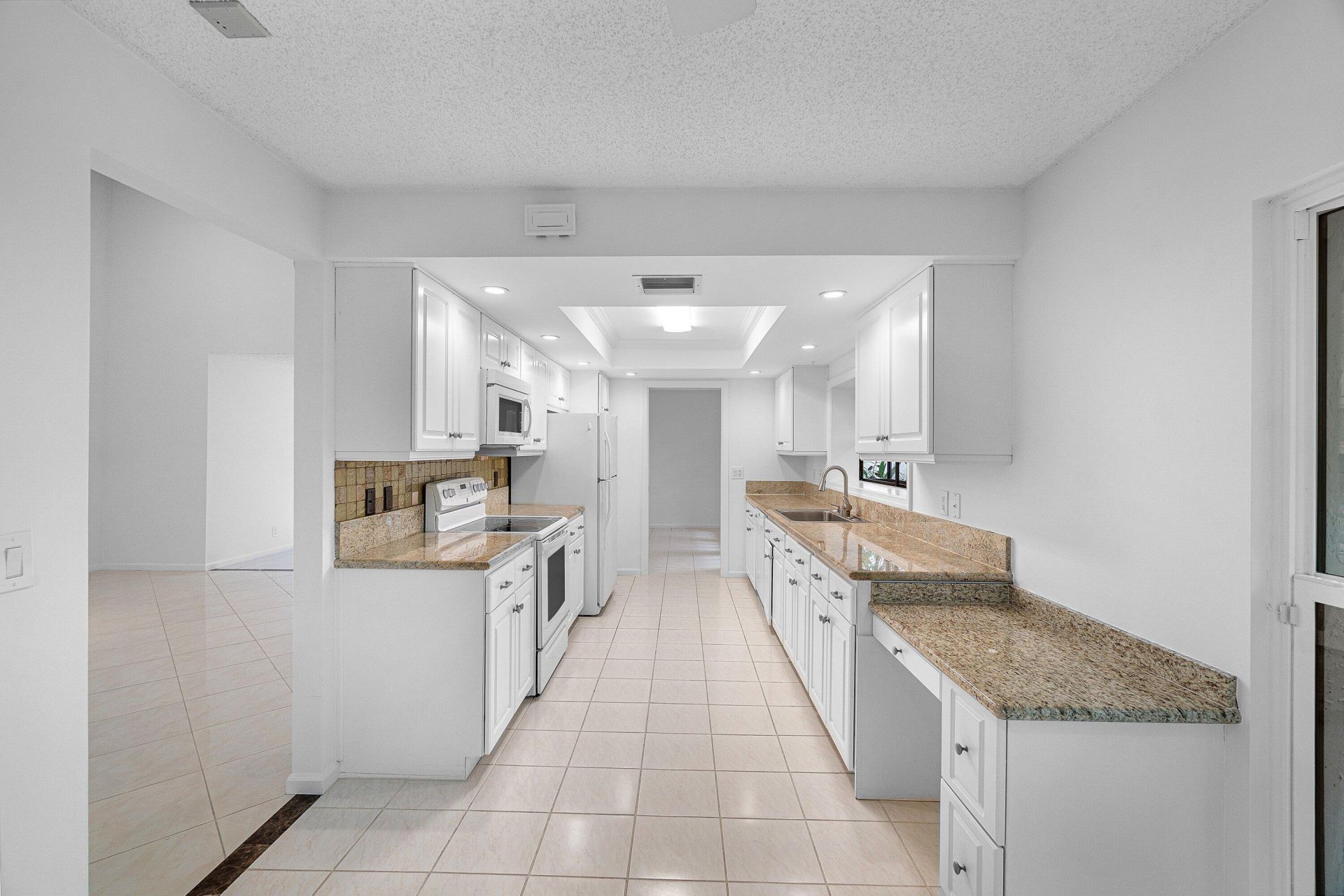 5635 Kiowa Circle, Boynton Beach, FL 33437 Photo