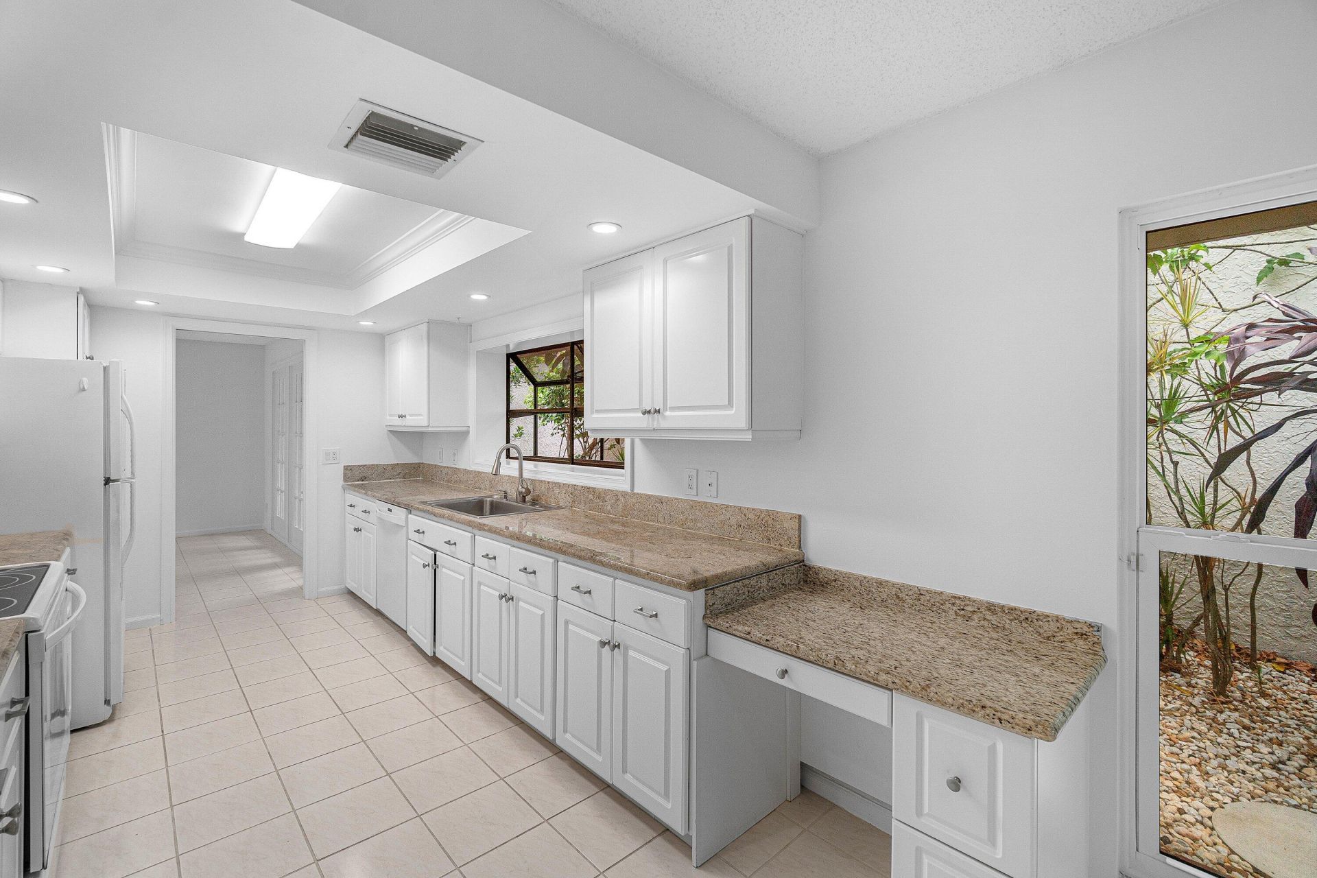 5635 Kiowa Circle, Boynton Beach, FL 33437 Photo