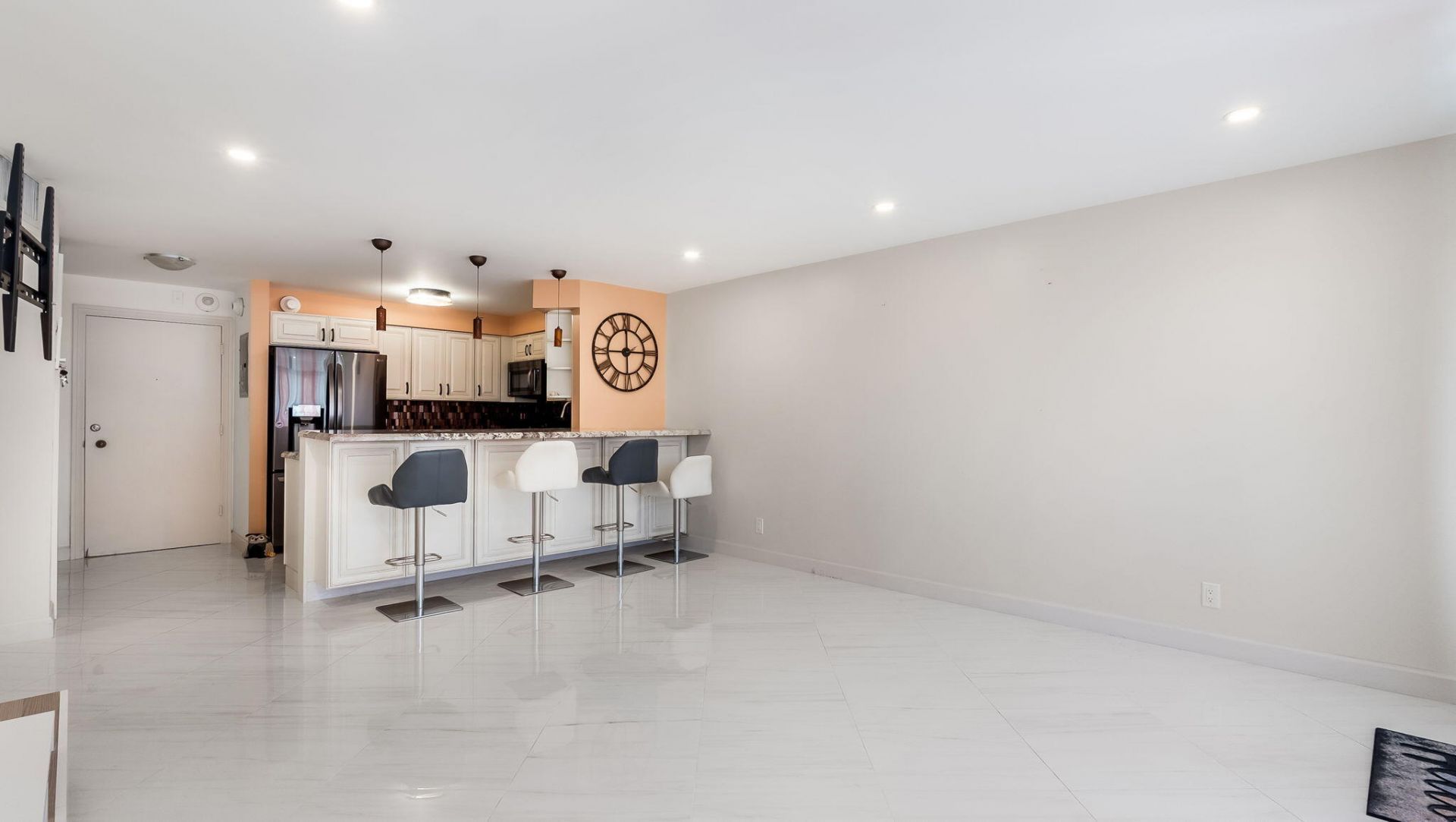 133 N Pompano Beach Boulevard, Unit 204, Pompano Beach, FL 33062 Photo