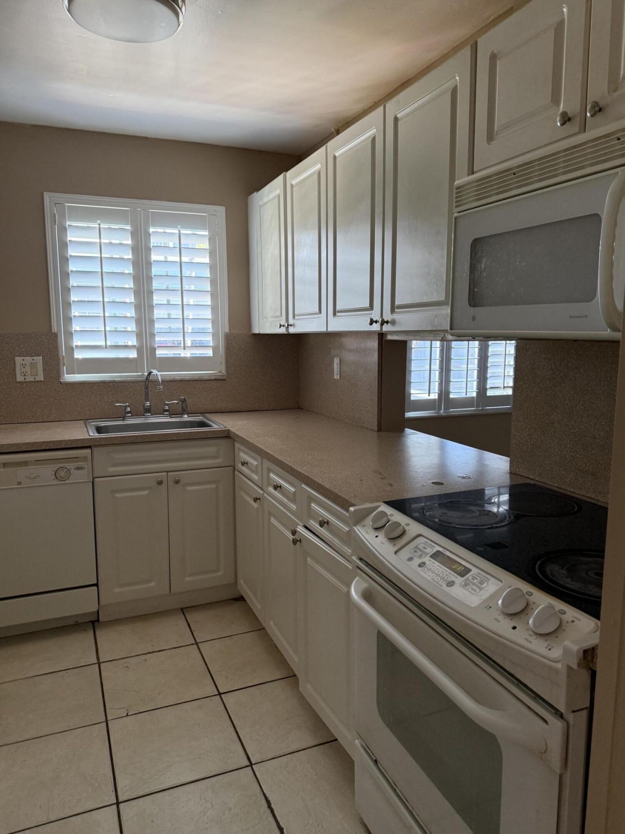 320 SE 10th Street, Unit C, Pompano Beach, FL 33060 Photo