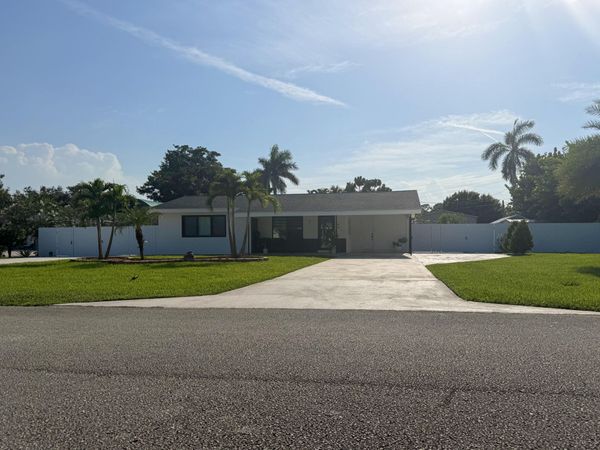 80 Cleveland Street, Lake Worth, FL 33461