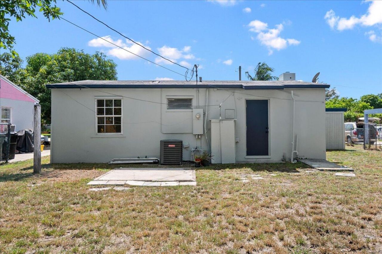 1306 S C Terrace, Lake Worth Beach, FL 33460 Photo