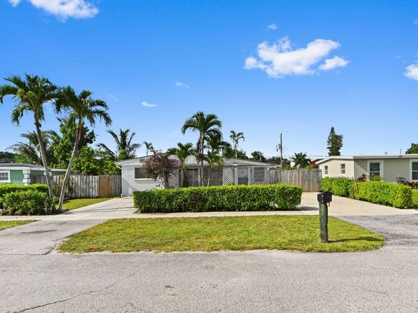 3892 Nowata Road, Lake Worth, FL 33462