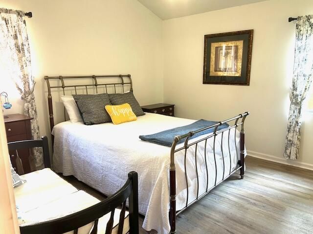 111 Finch Street Photo 14