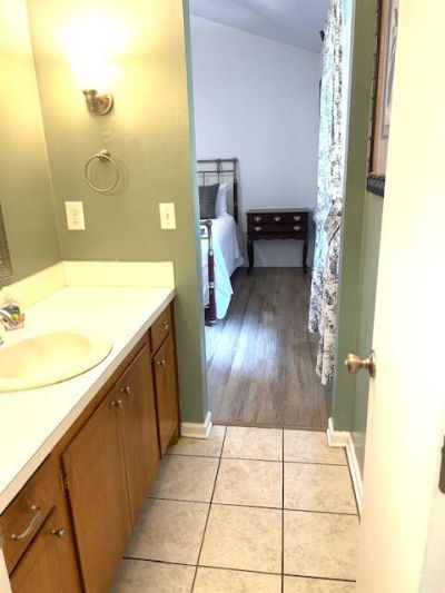 111 Finch Street Photo 17