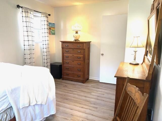 111 Finch Street Photo 20