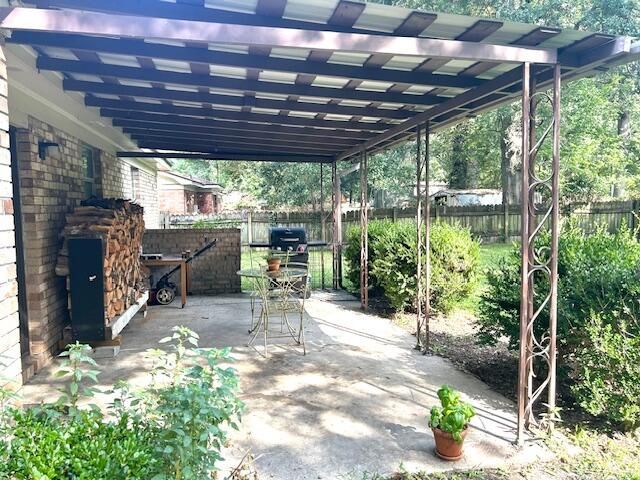 111 Finch Street Photo 29