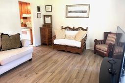 111 Finch Street photo 4
