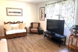 111 Finch Street photo 4