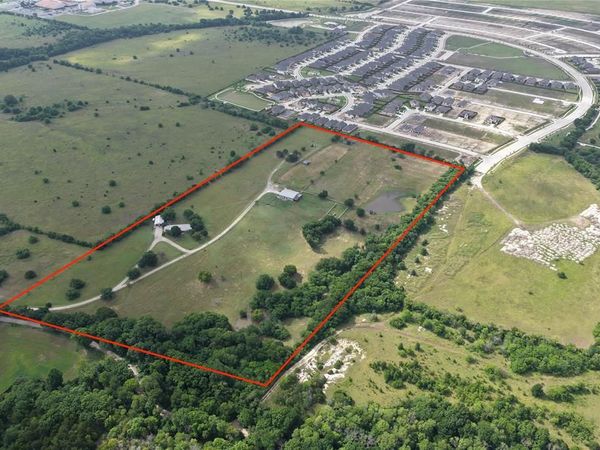 809 Stephenson Road , Red Oak, TX 75154