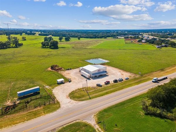 324 E Highway 6 , Iredell, TX 76649
