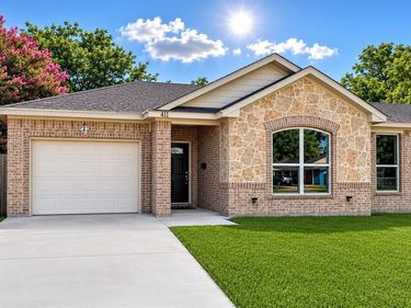 411 N Dwight Avenue, Dallas, TX 75211