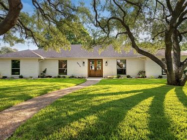 6910 Waggoner Drive, Dallas, TX 75230
