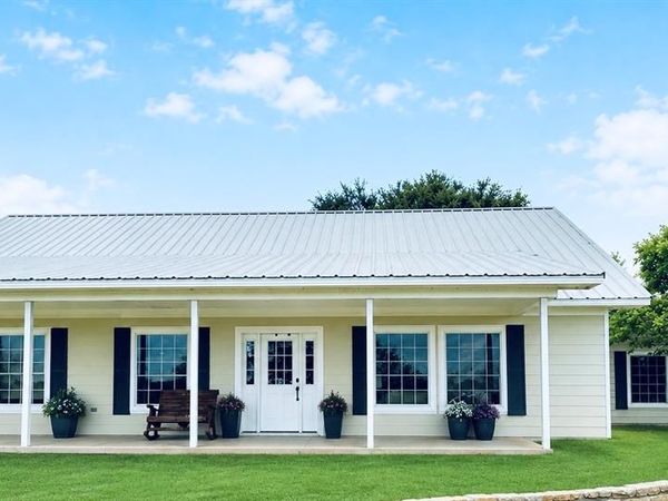 581 Comanche Lake Road , Comanche, TX 76442