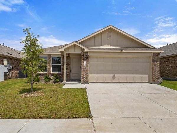 4958 Meadow Glen Drive, Ennis, TX 75119
