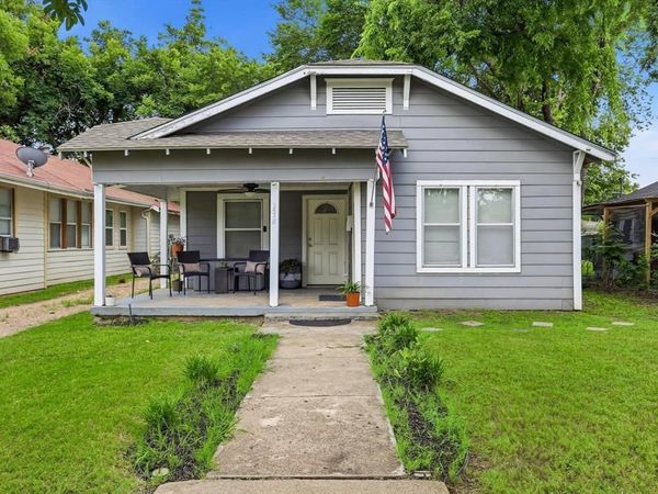 2518 Gladstone Drive, Dallas, TX 75211
