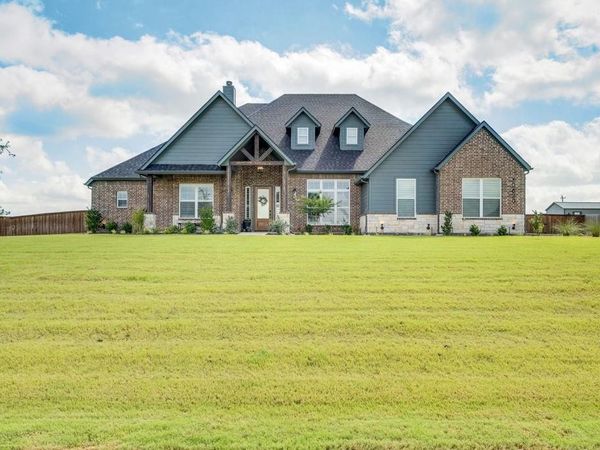 10630 Barleycorn Lane, Venus, TX 76084