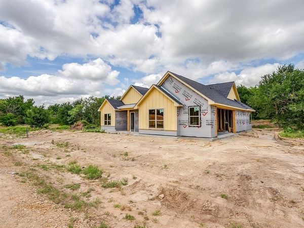 247 Jimmy Lane , Millsap, TX 76066