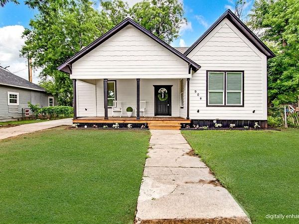 904 S Anglin Street, Cleburne, TX 76031