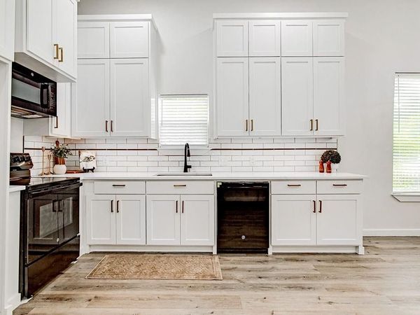904 S Anglin Street, Cleburne, TX 76031