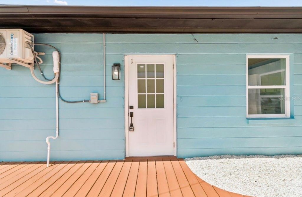 14906 N Bayshore Drive, Madeira Beach, FL 33708 Photo