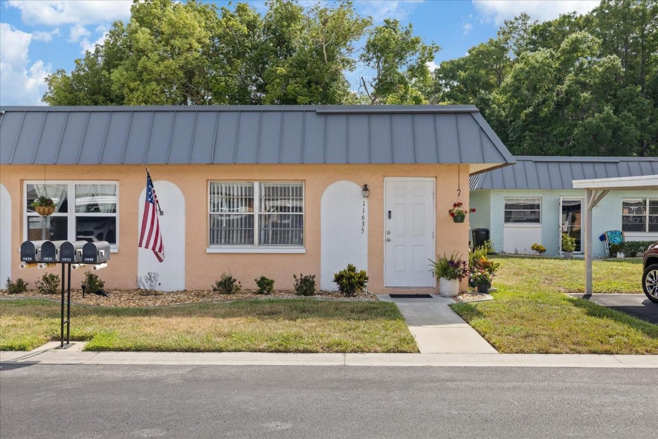 11635 Bayonet Lane , Unit B, New Port Richey, FL 34654 Photo