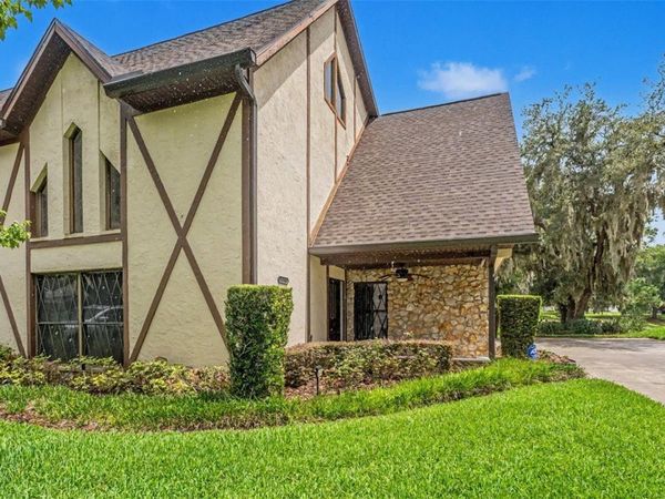 633 VICTORIA SQUARE LANE , LAKELAND, FL 33813