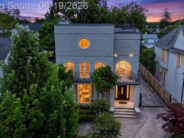 750 Hazelwood Street, Birmingham, MI 48009