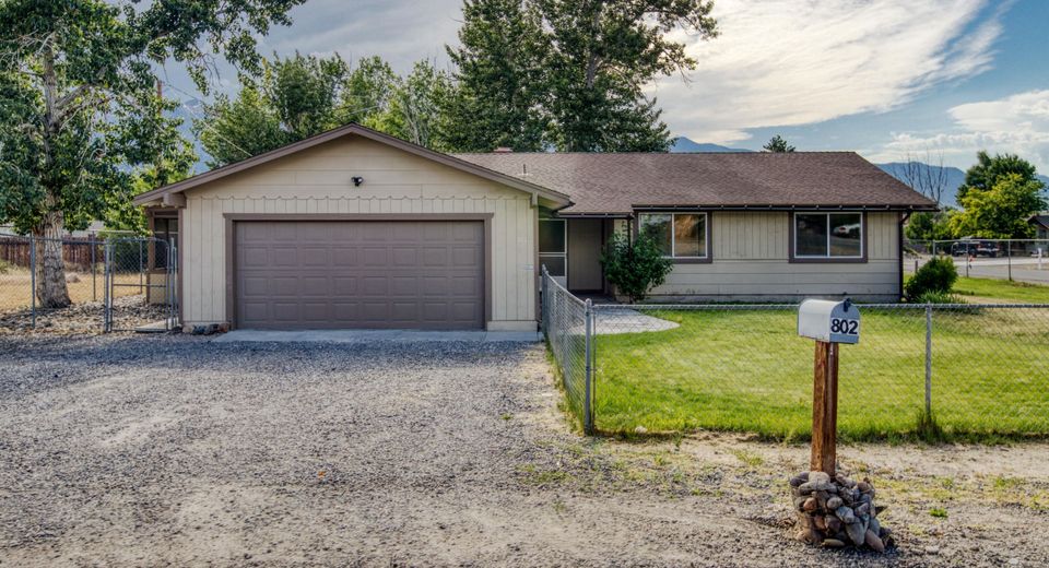 802 Lyell Way, Gardnerville, NV 89460 Photo