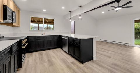 802 Lyell Way, Gardnerville, NV 89460 Photo