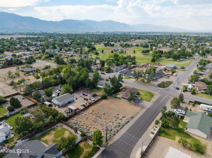 802 Lyell Way, Gardnerville, NV 89460 Photo