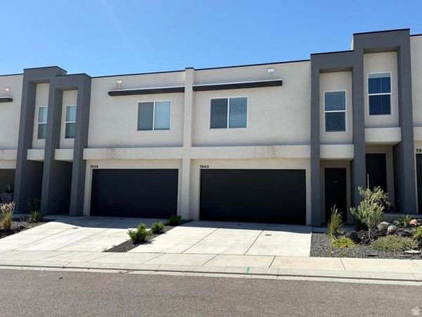 1943 W 250 S, Hurricane, UT 84737