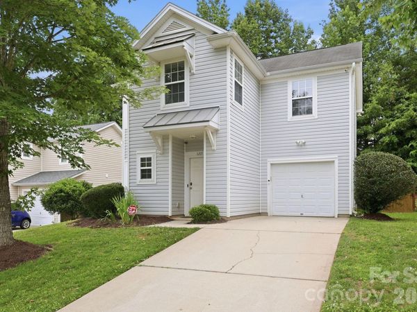 6207 Blue Ash Lane, Charlotte, NC 28215