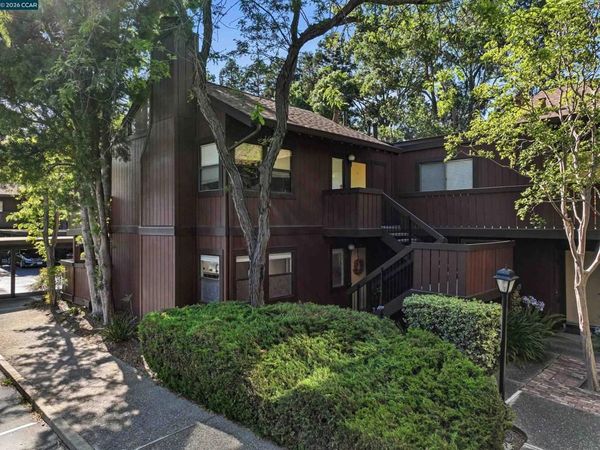 820 Camelback Place, Pleasant Hill, CA 94523