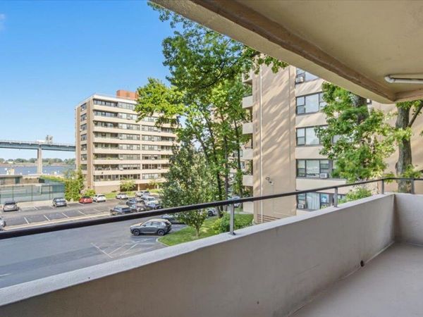 9-15 166th Street , Unit 3B, Beechhurst, NY 11357