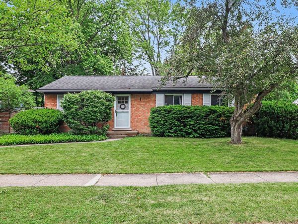 624 Susan Drive, Ann Arbor, MI 48103