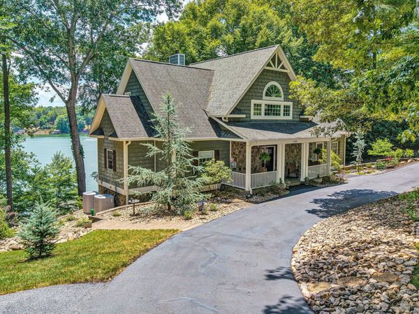 1100 Angela CT , Moneta, VA 24121