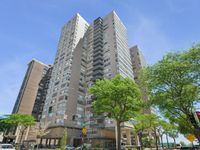 6301 N Sheridan Road, Chicago, IL 60660 primary photo