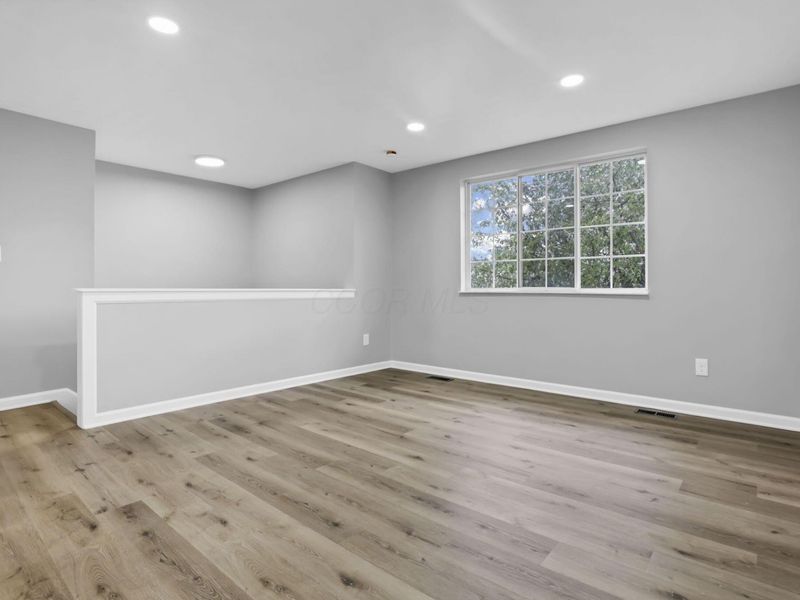 8906 Lakefield Court, Galloway, OH 43119 Photo 3